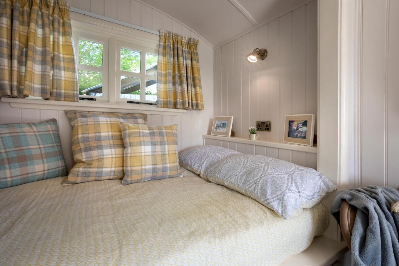 The Heron Shepherds Hut At Lyth Valley Brigsteer Ngoại thất bức ảnh