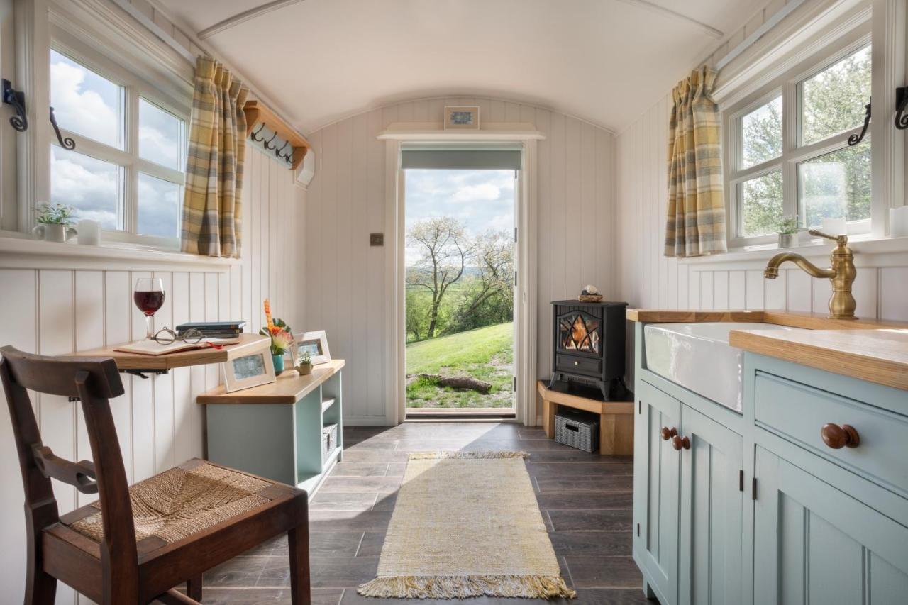 The Heron Shepherds Hut At Lyth Valley Brigsteer Ngoại thất bức ảnh